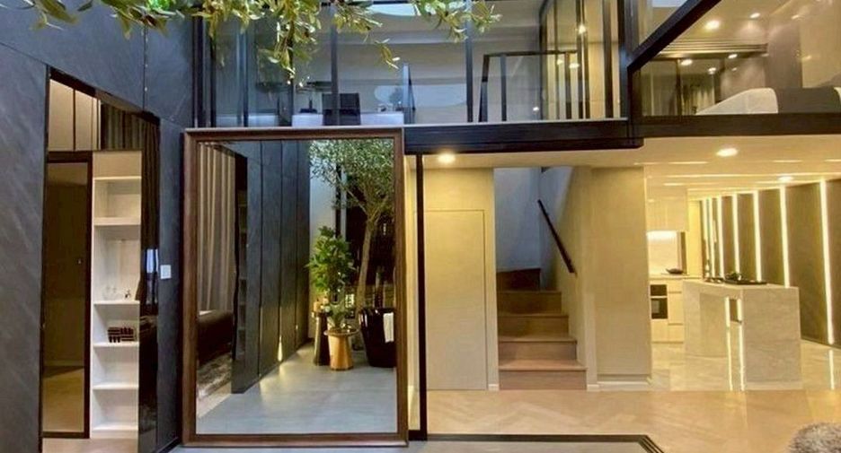 For sale 3 bedrooms condo in Watthana, Bangkok
