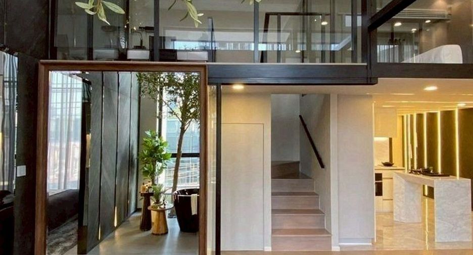For sale 3 bedrooms condo in Watthana, Bangkok