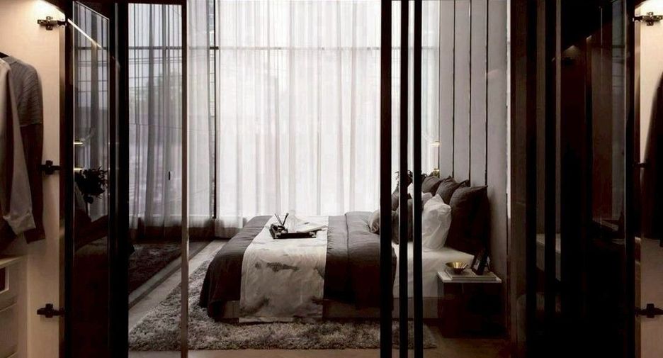 For sale 3 bedrooms condo in Watthana, Bangkok