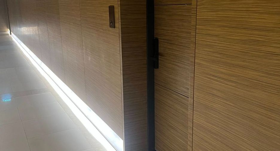 For rent 1 bed condo in Pathum Wan, Bangkok