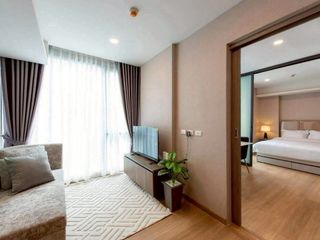 For rent 2 bedrooms condo in Huai Khwang, Bangkok
