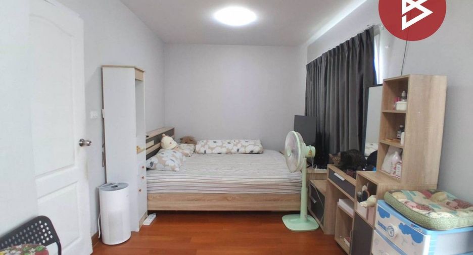 Casa adosada en venta de 4 habitaciones en Bang Sao Thong, Samut Prakan