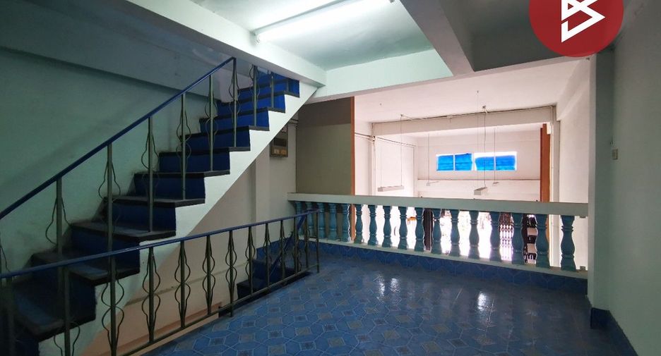 For sale 3 bedrooms retail Space in Bang Bon, Bangkok