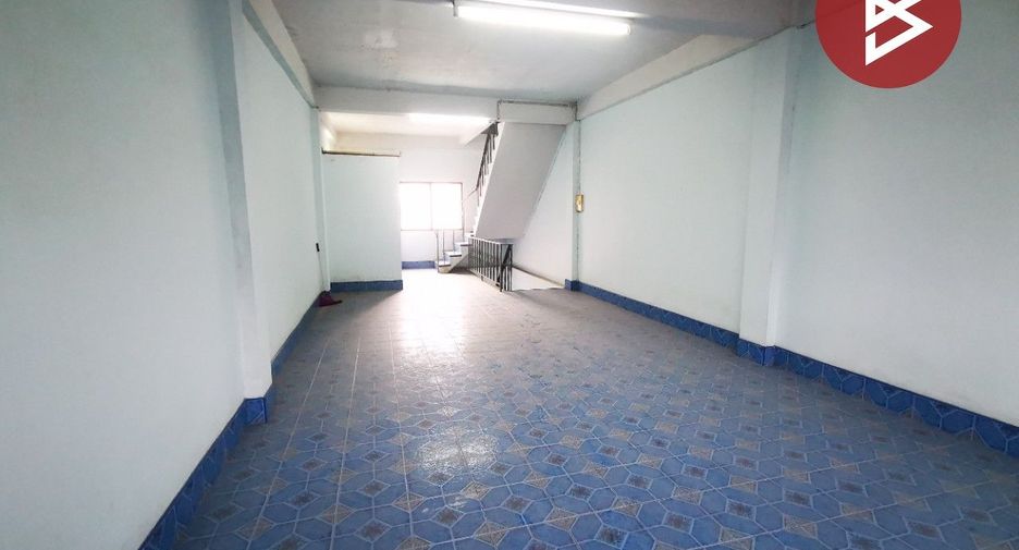 For sale 3 bedrooms retail Space in Bang Bon, Bangkok