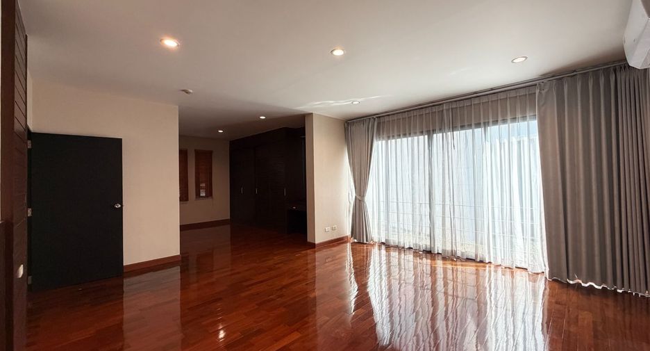 For rent 3 ベッドルーム condo in Khlong Toei, Bangkok