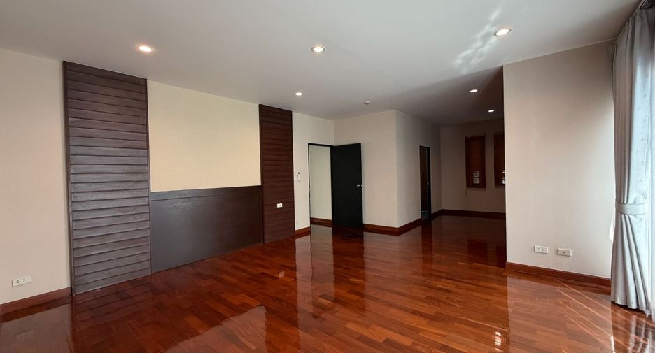 For rent 3 ベッドルーム condo in Khlong Toei, Bangkok