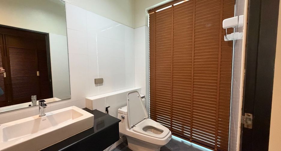 For rent 3 ベッドルーム condo in Khlong Toei, Bangkok