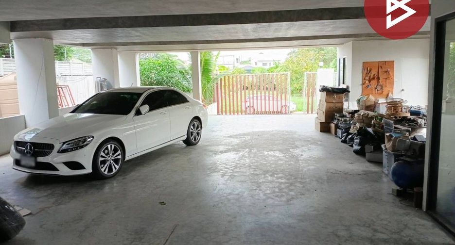 Büro zum Kauf mit 3 Zimmer in Saphan Sung, Bangkok