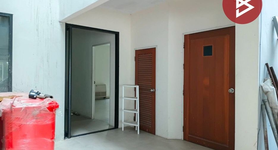 Büro zum Kauf mit 3 Zimmer in Saphan Sung, Bangkok