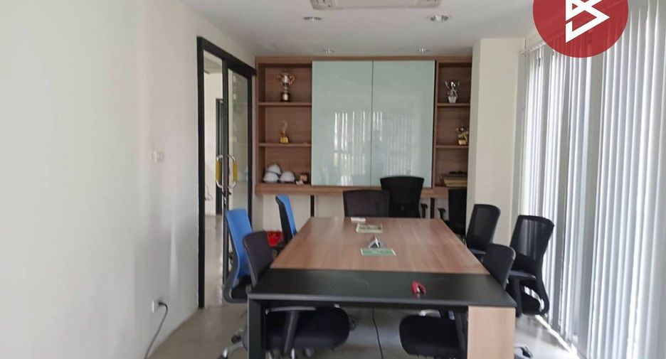 Büro zum Kauf mit 3 Zimmer in Saphan Sung, Bangkok
