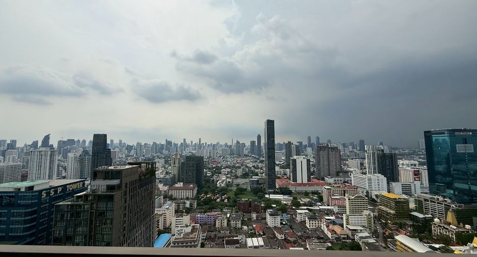 À vendre 2 chambres condo à Watthana, Bangkok