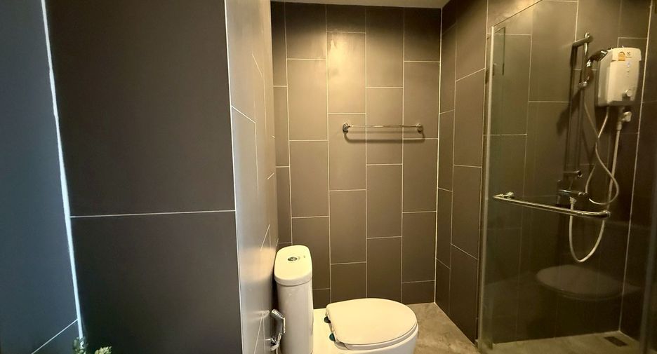 À vendre 2 chambres condo à Watthana, Bangkok
