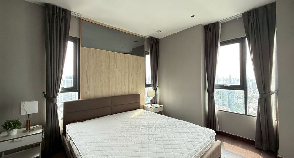 À vendre 2 chambres condo à Watthana, Bangkok