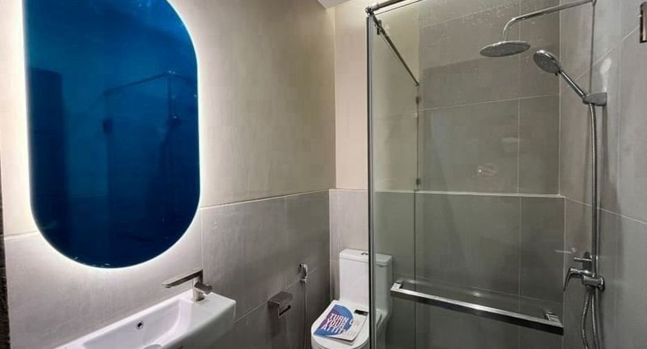 For sale 3 bedrooms townhouse in Phra Khanong, Bangkok