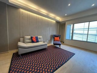 For sale 3 bedrooms townhouse in Phra Khanong, Bangkok