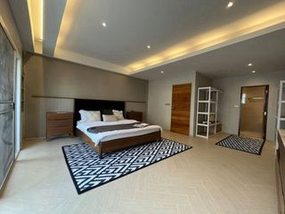 For sale 3 bedrooms townhouse in Phra Khanong, Bangkok