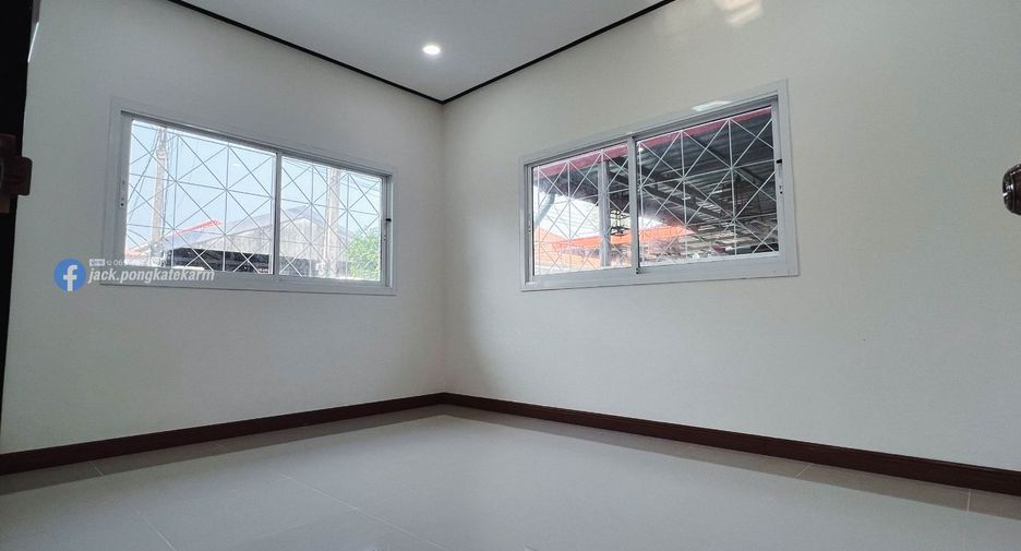 For sale 5 bedrooms house in Mueang Sa Kaeo, Sa Kaeo