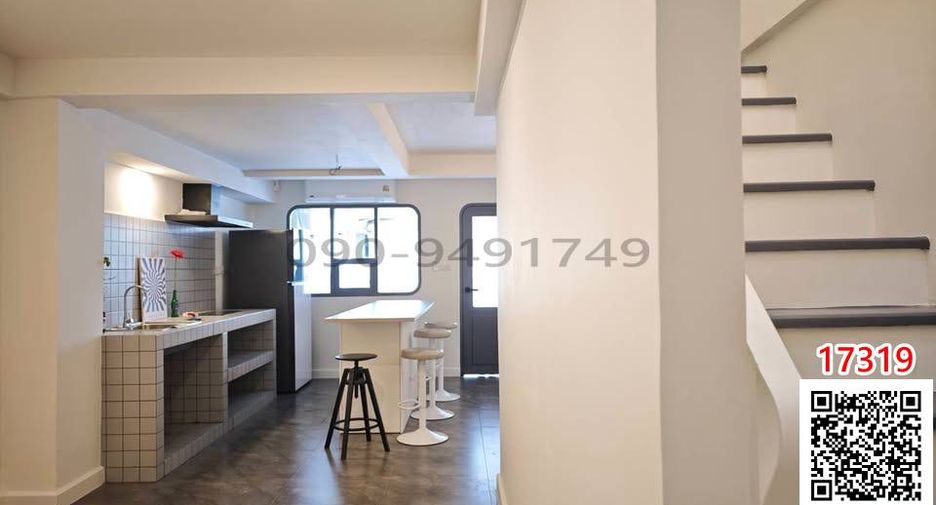 For rent 3 bedrooms townhouse in Lat Phrao, Bangkok