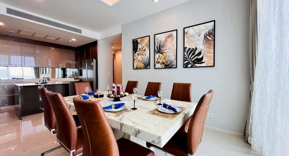 Condo en alquiler de 3 habitaciones en Bang Kho Laem, Bangkok