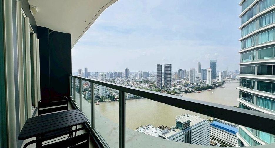 Condo en alquiler de 3 habitaciones en Bang Kho Laem, Bangkok
