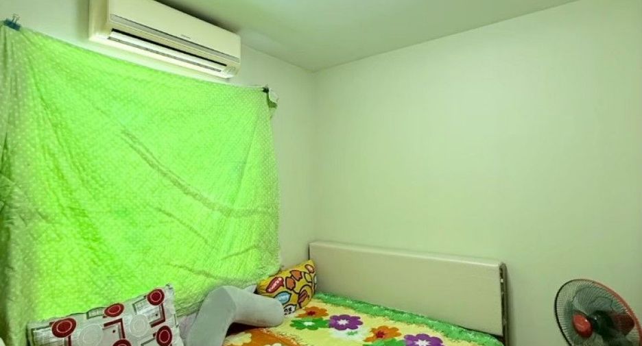 Casa adosada en venta de 4 habitaciones en Khlong Sam Wa, Bangkok
