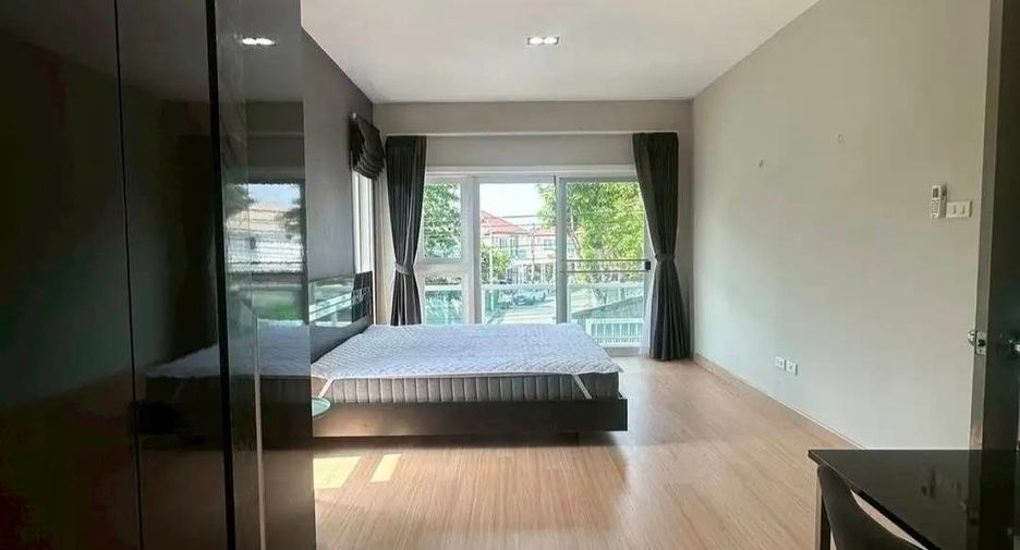 For rent 3 bedrooms house in Mueang Chiang Mai, Chiang Mai