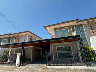 For Rent 6 Bedroom House In Bang Lamung, Chonburi