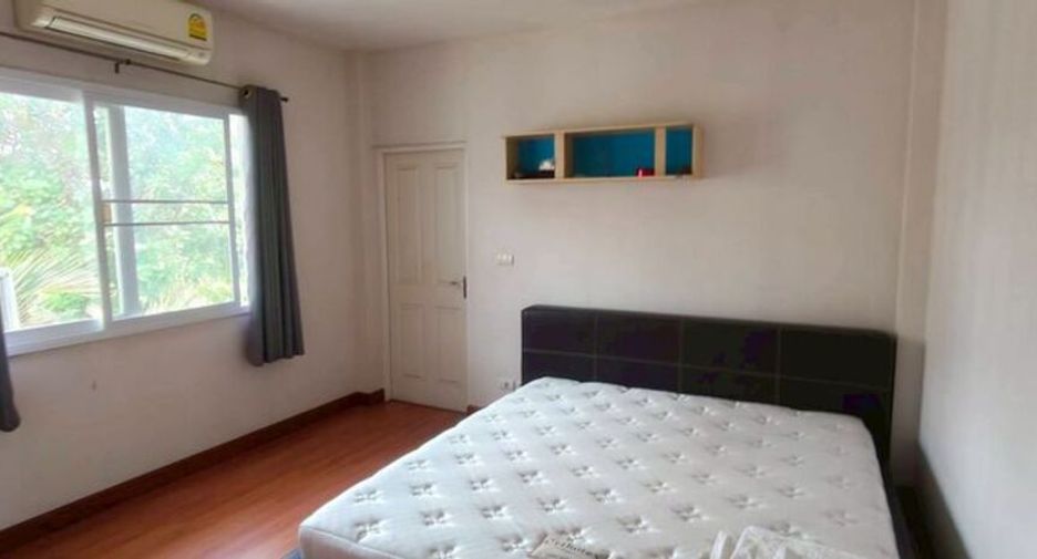 For rent 4 bedrooms house in Bang Khae, Bangkok