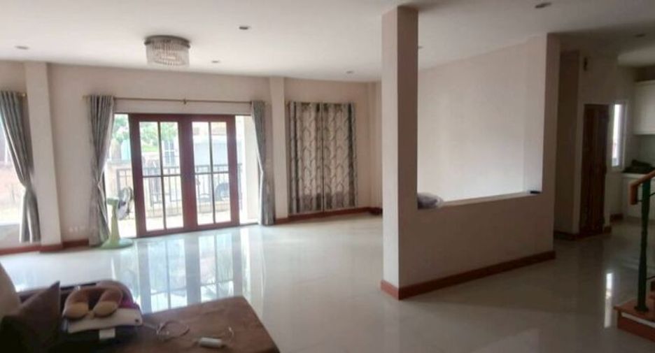 For rent 4 bedrooms house in Bang Khae, Bangkok