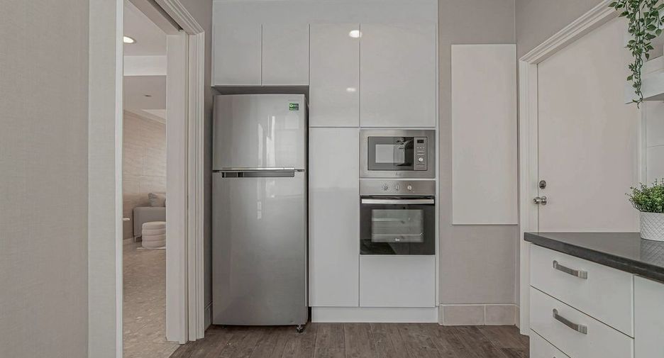 For rent and for sale 3 bedrooms condo in Watthana, Bangkok