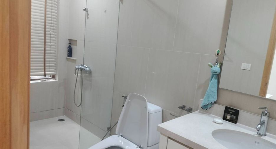 Wohnung zur Miete und zum Kauf mit 3 Zimmer in Khlong Toei, Bangkok
