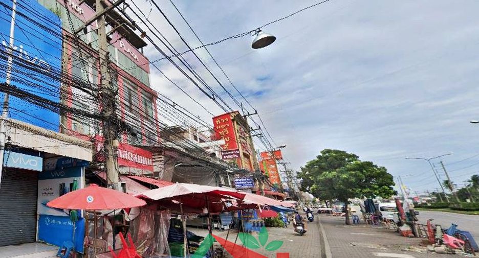 For sale 2 bedrooms retail Space in Sam Phran, Nakhon Pathom