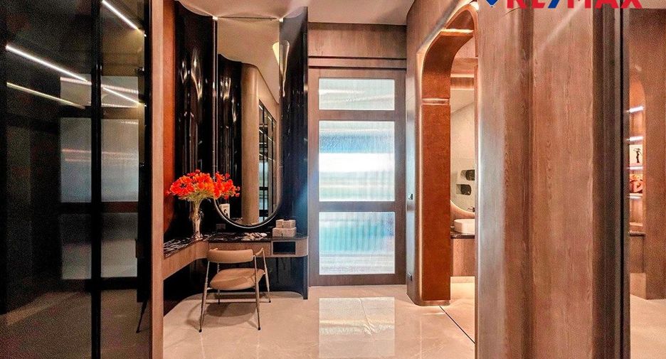 For sale 5 bedrooms house in East Pattaya, Pattaya