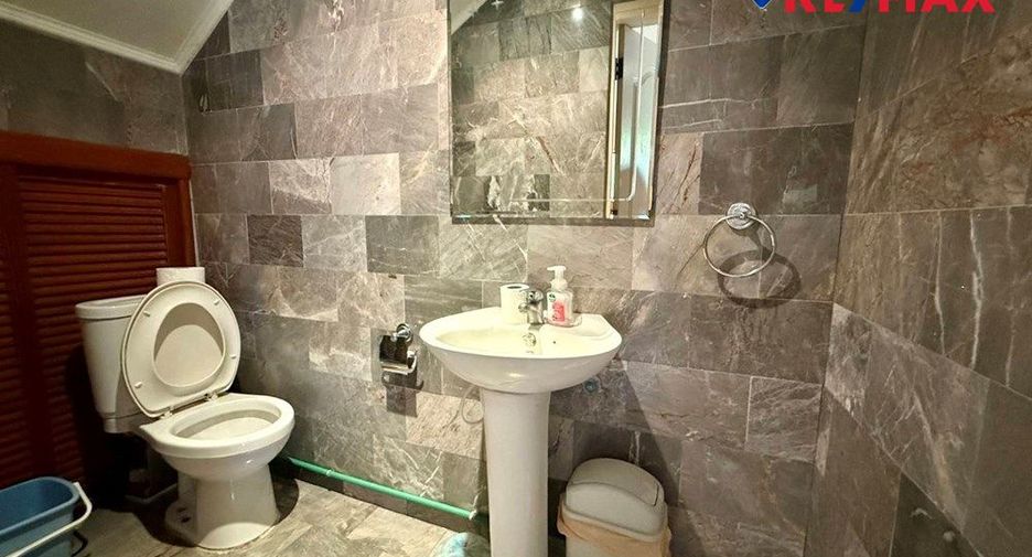 For sale 3 bedrooms house in Pratumnak, Pattaya