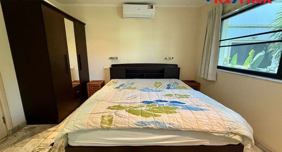 For sale 3 bedrooms house in Pratumnak, Pattaya