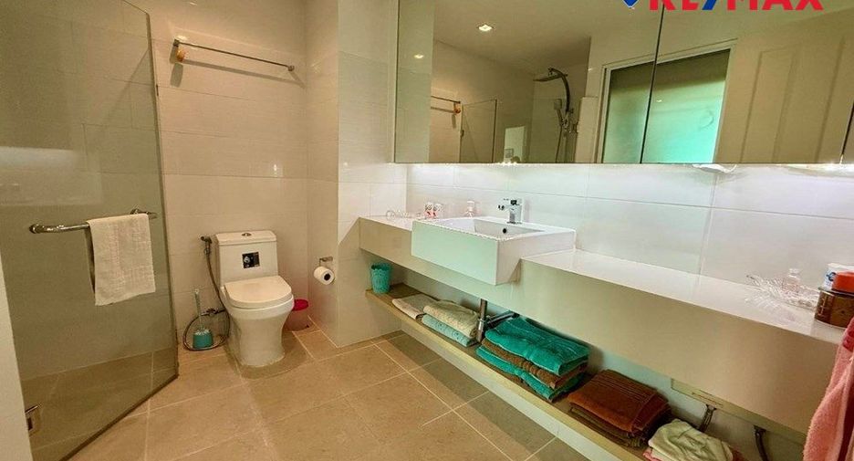 For sale 1 bed condo in Pratumnak, Pattaya