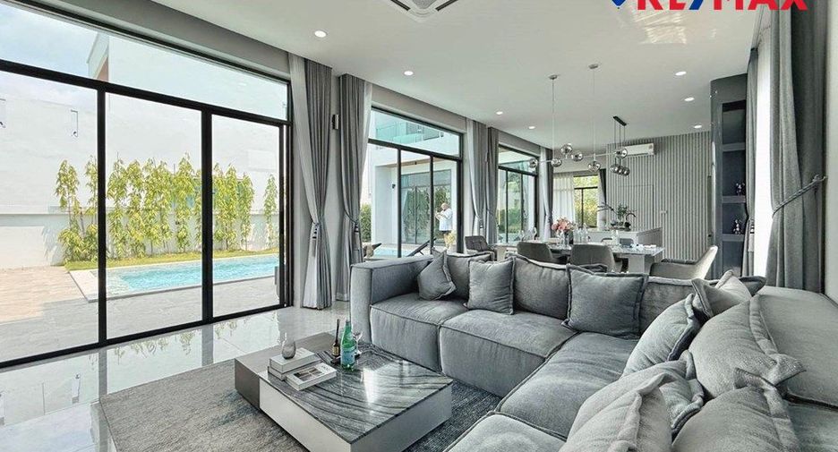 For sale 4 bedrooms house in East Pattaya, Pattaya