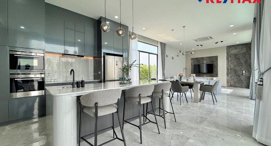 Casa en venta de 4 habitaciones en East Pattaya, Pattaya