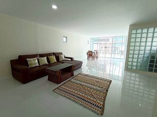 Haus zur Miete mit 6 Zimmer in Mueang Chiang Mai, Chiang Mai