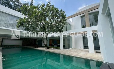 Casa en alquiler de 4 habitaciones en Pak Kret, Nonthaburi