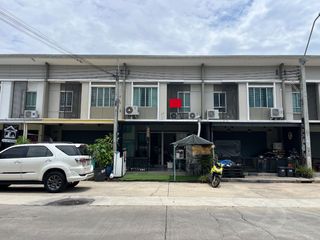 Local comercial en venta de 3 habitaciones en Bang Phli, Samut Prakan