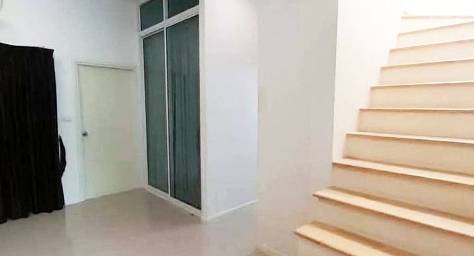Local comercial en venta de 3 habitaciones en Bang Phli, Samut Prakan