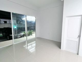 For sale 2 bedrooms townhouse in Si Racha, Chonburi