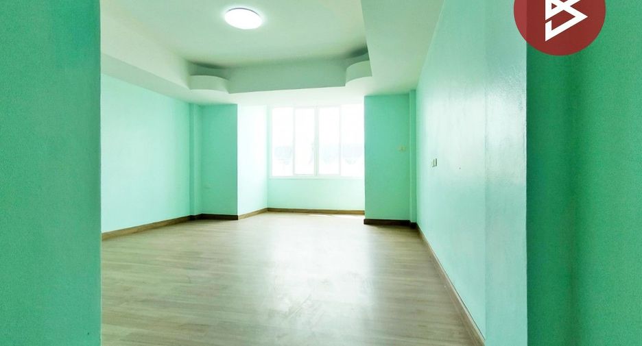 Local comercial en venta de 3 habitaciones en Mueang Nakhon Si Thammarat, Nakhon Si Thammarat