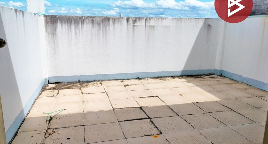 Local comercial en venta de 3 habitaciones en Mueang Nakhon Si Thammarat, Nakhon Si Thammarat