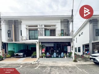 For sale 4 bedrooms townhouse in Krathum Baen, Samut Sakhon