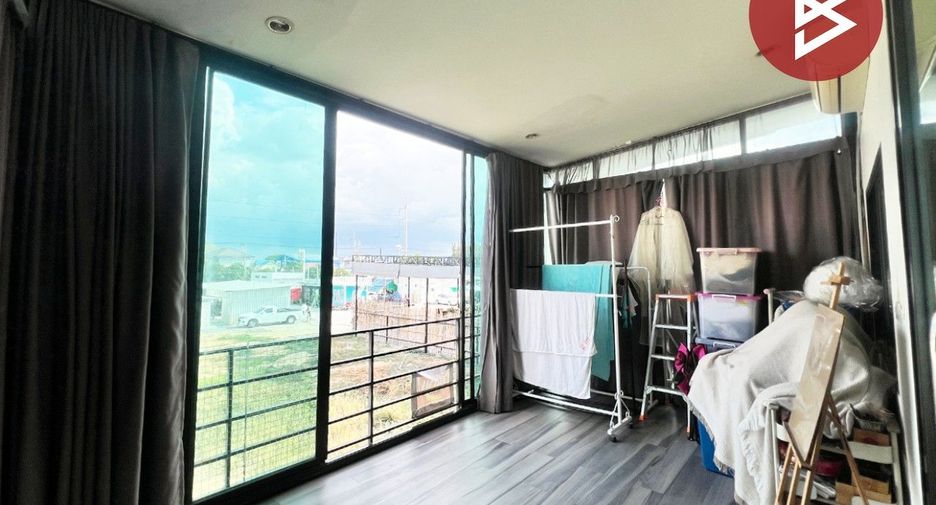 出售 4 卧室 联排别墅 在 Krathum Baen, Samut Sakhon