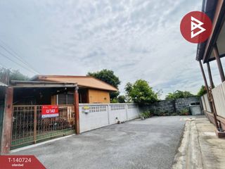 For sale 3 bedrooms house in Khan Na Yao, Bangkok