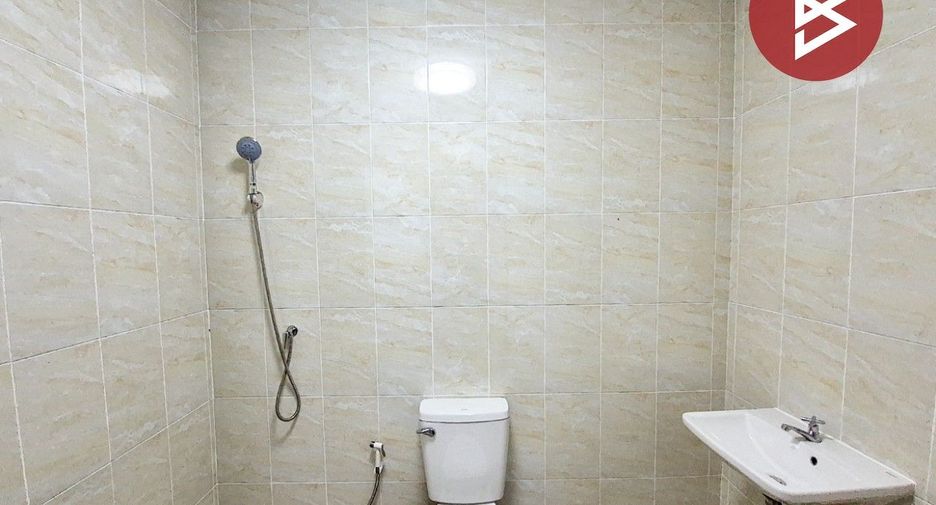 À vendre 2 chambres maison de ville à Mueang Nonthaburi, Nonthaburi