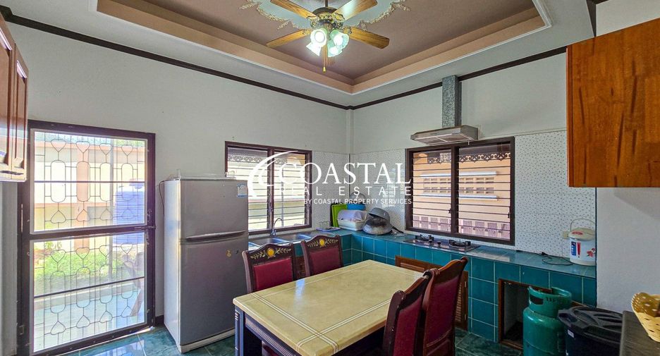 À vendre 18 chambres local commercial à Bang Saray, Pattaya